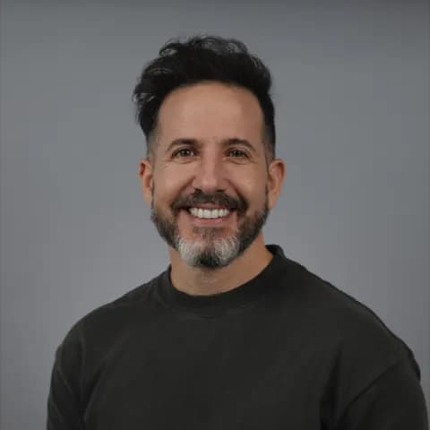 Ariel Navon, headshot